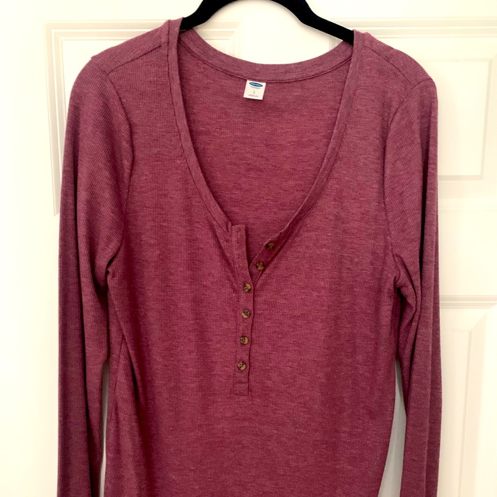 Old Navy ribbed Henley